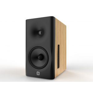 8C speaker, black baffle, natural cabinet